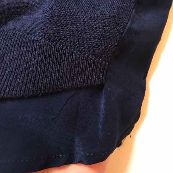 Tahari Pure Luxe Navy Blue V-Neck Sweater - Picture 6 of 7